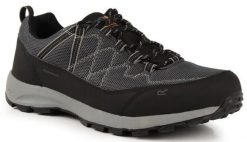 Buty trekkingowe dla meżczyzn Regatta SAMARIS LITE LOW. Czarne trekkingi męskie Regatta, z gumy, bez zapięcia. Za 259.99 zł.