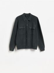 Rozpinany sweter z kołnierzem - ciemnoszary. Szare swetry męskie Reserved, l, bez wzorów, z dzianiny, bez kołnierzyka, bez ramiączek. Za 159.99 zł.