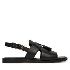 Sandały Lasocki. Czarne sandały damskie Lasocki, bez wzorów, bez obcasa, na płaskiej podeszwie, bez zapięcia. Za 159.99 zł.