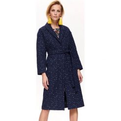 PŁASZCZ DAMSKI ZA KOLANO. Niebieskie płaszcze damskie TOP SECRET, na lato, bez wzorów, z tkaniny, eleganckie, bez kołnierzyka, bez kaptura. W wyprzedaży za 179.99 zł.