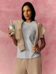 4F T-shirt relaxed z nadrukiem damski - niebieski XL. Niebieskie t-shirty damskie 4F, xl, bez wzorów, z bawełny, bez kołnierzyka, bez ramiączek. Za 69.99 zł.