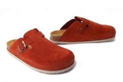 DR. BRINKMANN 600116-62 orange, klapki damskie. Brązowe klapki damskie Dr. Brinkmann, bez wzorów, ze skóry, bez obcasa, bez zapięcia. Za 263.42 zł.