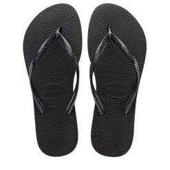 Klapki Havaianas Model 4000030 Kolor Czarny. Czarne klapki damskie Havaianas, bez wzorów, z gumy, sportowe, bez obcasa, bez zapięcia. W wyprzedaży za 64.79 zł.