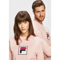 Fila - Bluza. Czerwone bluzy męskie Fila, m, z aplikacjami, z bawełny, bez kaptura. W wyprzedaży za 179.90 zł.
