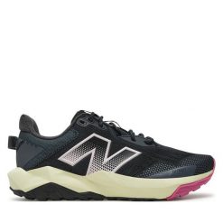 Buty do biegania New Balance. Czerwone obuwie sportowe damskie New Balance, bez wzorów, bez zapięcia, do biegania. Za 449.99 zł.