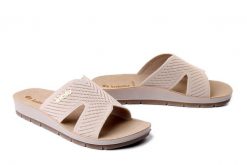 INBLU AG-14 026 piaskowy, klapki damskie. Brązowe klapki damskie Inblu, na lato, bez wzorów, bez obcasa, bez zapięcia. Za 71.99 zł.