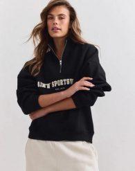 Damska bluza dresowa z półzamkiem, drapana, luźna Varsity czarny. Czarne bluzy damskie Aim'n, xl, bez wzorów, z bawełny, klasyczne, bez ramiączek, bez kaptura. Za 344.00 zł.