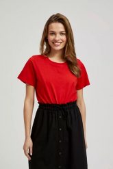 Gładki t-shirt z krótkimi rękawami czerwony. Czerwone t-shirty damskie MOODO, s, bez wzorów, bez kołnierzyka, bez ramiączek. W wyprzedaży za 13.99 zł.