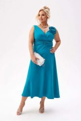 Elegancka sukienka Anna na wesele w turkusowym kolorze PLUS SIZE XXL. Niebieskie sukienki damskie Moda Size Plus Iwanek, na imprezę, plus size, z aplikacjami, z elastanu, eleganckie, bez kołnierzyka, plus size, bez ramiączek, midi, kopertowe. Za 369.90 zł.