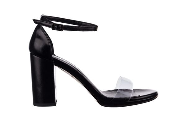 Sandały Bayla-187 587-571 Czarny, Skóra ekologiczna - 38. Czarne sandały damskie Bayla, bez wzorów, ze skóry ekologicznej, bez obcasa, bez zapięcia. W wyprzedaży za 89.10 zł.