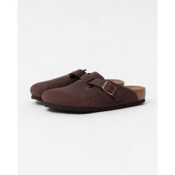 Klapki unisex Birkenstock Boston BS S. Czarne klapki damskie Birkenstock, na lato, z aplikacjami, z jeansu, eleganckie, bez obcasa, bez zapięcia. Za 812.00 zł.