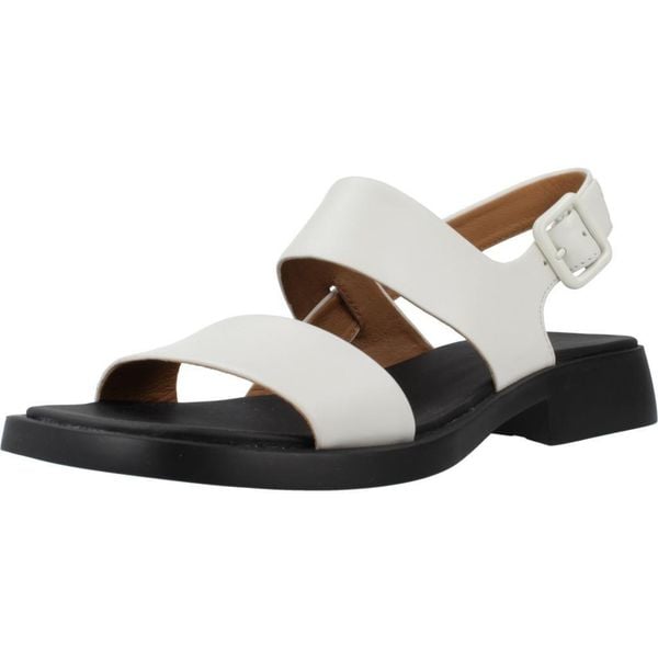 Sandały CAMPER DANA Biały. Białe sandały damskie Camper, bez wzorów, ze skóry, bez obcasa, bez zapięcia. Za 559.50 zł.