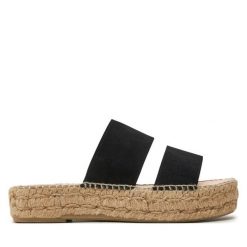 Klapki Manebi. Czarne klapki damskie Manebi, bez wzorów, bez obcasa, bez zapięcia. Za 549.99 zł.