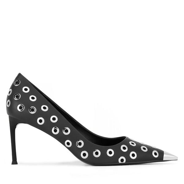 Szpilki Badura. Czarne szpilki damskie Badura, bez wzorów, bez obcasa, na szpilce, bez zapięcia. Za 479.99 zł.