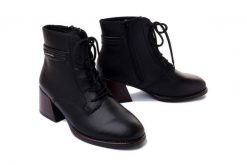 RIEKER 79301-00 black, trzewiki damskie. Czarne botki damskie Rieker, na zimę, bez wzorów, bez obcasa, na obcasie, bez zapięcia. Za 419.90 zł.