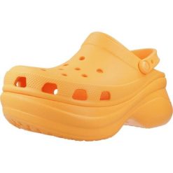 Tenisówki Crocs Model Classic Bae Clog Kolor Pomarańczowy. Brązowe trampki i tenisówki damskie Crocs, bez wzorów, z gumy, bez zapięcia. Za 159.99 zł.