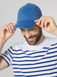 Czapka z daszkiem TBS Citycap. Niebieskie czapki damskie TBS, bez wzorów, z bawełny. Za 186.00 zł.