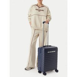 Walizka kabinowa Reebok. Niebieskie walizki męskie Reebok, bez wzorów. Za 279.99 zł.