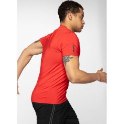 Koszulka treningowa męska TSMF300 - czerwony. Czerwone t-shirty męskie 4F, m, bez wzorów, z dzianiny, bez kołnierzyka, bez ramiączek. W wyprzedaży za 39.99 zł.
