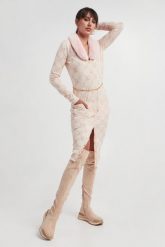 Sukienka z futerkiem BLUGIRL BLUMARINE. Sukienki damskie Blugirl Blumarine, s, bez wzorów, bez kołnierzyka, bez ramiączek. W wyprzedaży za 1,052.35 zł.