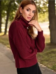 Sweter - różowy. Czerwone swetry nierozpinane damskie Sinsay, l, bez wzorów, ze splotem, bez kołnierzyka, bez ramiączek. Za 49.99 zł.