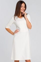 Elegancka sukienka dzianinowa trapezowa midi z dekoltem V ecru kremowa. Białe sukienki damskie Sukienki.shop, do pracy, l, bez wzorów, z bawełny, biznesowe, bez kołnierzyka, bez ramiączek, midi, proste. Za 229.00 zł.