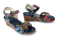 LAURA VITA 0006693 Bonito 13 jeans, sandały damskie. Niebieskie sandały damskie Laura Vita, bez wzorów, z jeansu, bez obcasa, na koturnie, bez zapięcia. Za 303.92 zł.