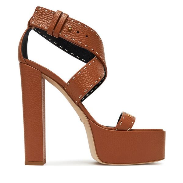 Sandały Elisabetta Franchi. Brązowe sandały damskie Elisabetta Franchi, bez wzorów, bez obcasa, na słupku, bez zapięcia. Za 2,499.00 zł.