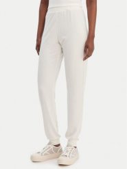 Guess Spodnie dresowe O6GB01 KCQP2 Écru Regular Fit. Spodnie dresowe damskie Guess, z aplikacjami, z dresówki. Za 209.99 zł.