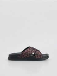 Klapki z szerokimi paskami - wielobarwny. Klapki damskie Reserved, bez wzorów, bez obcasa, bez zapięcia. Za 59.99 zł.