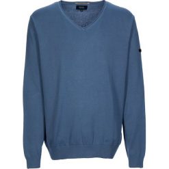 Sweter "Reakti" w kolorze niebieskim. Niebieskie swetry męskie Camel Active, m, bez wzorów, z bawełny, bez kołnierzyka, bez ramiączek. W wyprzedaży za 131.95 zł.