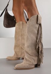 Ciemnobeżowe Kozaki Kowbojki na Obcasie z Wywiniętą Cholewką z Frędzlami Monasatia. Brązowe kozaki damskie Born2be, z aplikacjami, z dzianiny, bez obcasa, na obcasie, bez zapięcia. Za 179.99 zł.