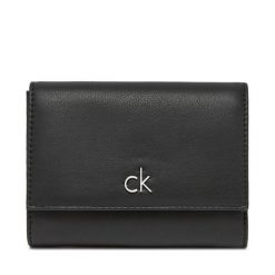 Portfel Calvin Klein. Czarne portfele damskie Calvin Klein. Za 169.99 zł.