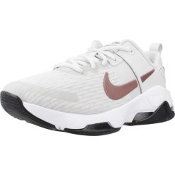 Tenisówki Nike Model Zoom Bella Kolor Szary. Szare trampki i tenisówki damskie Nike, bez wzorów, z materiału, bez zapięcia. Za 608.00 zł.