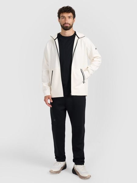 4F Spodnie dresowe joggery męskie - czarne S. Czarne spodnie sportowe męskie 4F, m, bez wzorów, z dresówki. Za 189.99 zł.