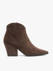 Ciemnobrązowe kowbojki na słupku. Brązowe botki damskie Ryłko, bez wzorów, ze skóry, eleganckie, bez obcasa, na obcasie, bez zapięcia. Za 499.99 zł.