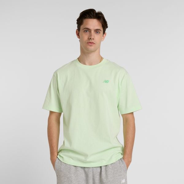 Koszulka męska New Balance MT41533MEW – zielona. Zielone koszulki sportowe męskie New Balance, m, bez wzorów, z dresówki, bez ramiączek. Za 119.99 zł.