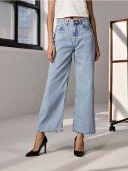 Jeansy cropped wide leg - niebieski. Niebieskie jeansy damskie Sinsay, bez wzorów, z jeansu. W wyprzedaży za 59.99 zł.