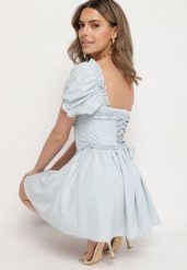 Niebieska Sukienka Vices w Rustykalnym Stylu z Gorsetowym Wiązaniem Tolaviela. Niebieskie sukienki damskie Born2be, na imprezę, l, z aplikacjami, z jeansu, eleganckie, bez kołnierzyka, bez ramiączek, mini, gorsetowe. Za 129.99 zł.