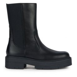 Botki Geox. Czarne botki damskie Geox, bez wzorów, bez obcasa, na płaskiej podeszwie, bez zapięcia. Za 799.99 zł.