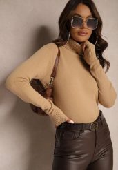Ciemnobeżowy Golf Sweter o Dopasowanym Kroju z Kaszmirem Zairith. Brązowe swetry nierozpinane damskie Renee, z aplikacjami, z jeansu, biznesowe, bez kołnierzyka, bez ramiączek. Za 89.99 zł.