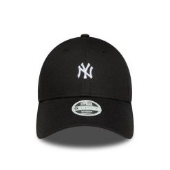 Damska czapka z daszkiem New York Yankees Logo 9FORTY. Białe czapki damskie New Era, bez wzorów, casualowe. Za 170.50 zł.