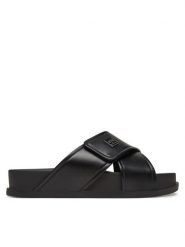 Armani Exchange Klapki XDP063 XV927 00002 Czarny. Czarne klapki damskie Armani Exchange, bez wzorów, ze skóry, bez obcasa, bez zapięcia. Za 389.99 zł.
