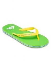 Klapki dla Mężczyzn MOLOKAI CORE Zielony. Zielone klapki męskie Quiksilver, bez wzorów, z gumy, bez zapięcia. Za 89.99 zł.