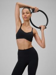 4F Biustonosz do jogi z niskim wsparciem damski - czarny L. Czarne bielizna sportowa damska 4F, l, bez wzorów. Za 129.99 zł.