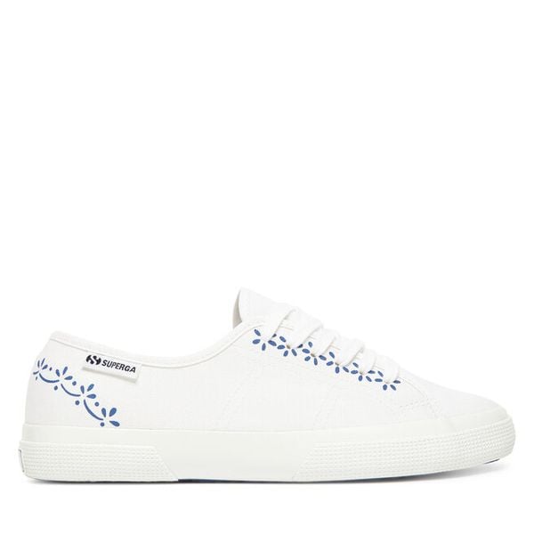 Tenisówki Superga. Białe trampki i tenisówki damskie Superga, bez wzorów, bez zapięcia. Za 179.99 zł.