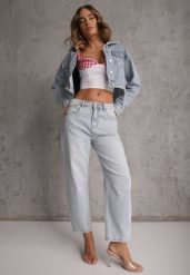 Niebieskie Jeansy Mom Fit z Bawełną High Waist Wentren. Niebieskie jeansy damskie Renee, bez wzorów, z bawełny, z podwyższonym stanem. Za 119.99 zł.