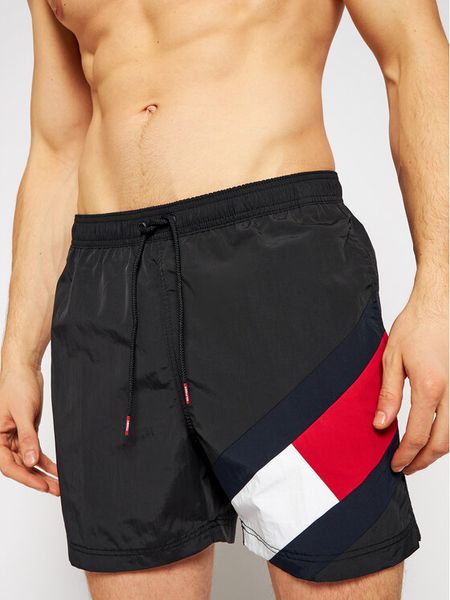 Tommy Hilfiger Szorty kąpielowe UM0UM02048 Czarny Slim Fit. Czarne kąpielówki męskie Tommy Hilfiger, m, bez wzorów, z syntetyku. Za 269.99 zł.