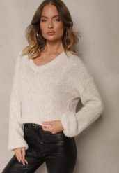 Jasnobeżowy Sweter z Dodatkiem Wełny i Szerokimi Rękawami Inathira. Brązowe swetry nierozpinane damskie Renee, na zimę, bez wzorów, z jeansu, casualowe, bez kołnierzyka, bez ramiączek. Za 139.99 zł.