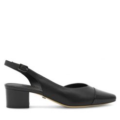 Czółenka GINO ROSSI. Czarne czółenka damskie Gino Rossi, bez wzorów, bez obcasa, bez zapięcia. Za 279.99 zł.